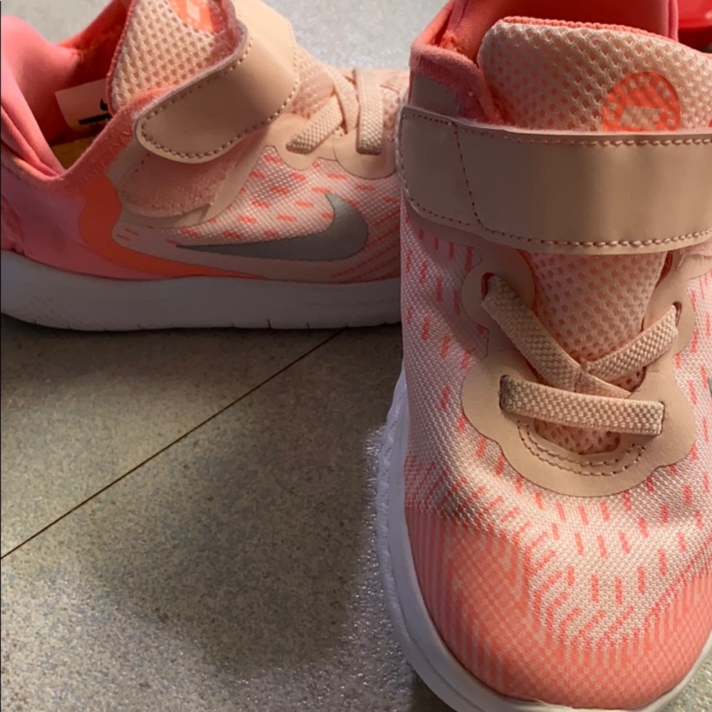 Toddler Nike sneakers